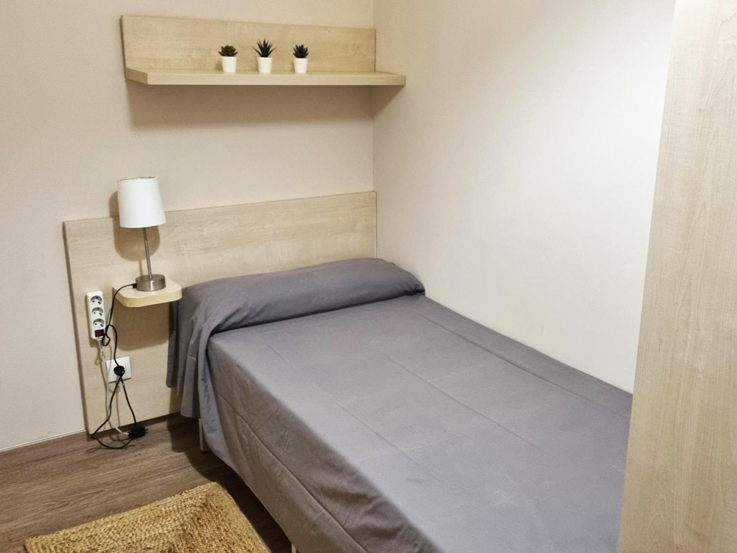 Residencia Universitaria Resa Damia Bonet Valencia Ngoại thất bức ảnh