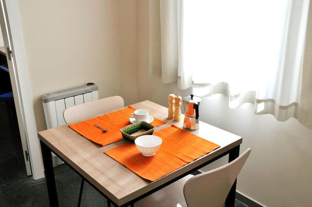 Residencia Universitaria Resa Damia Bonet Valencia Ngoại thất bức ảnh