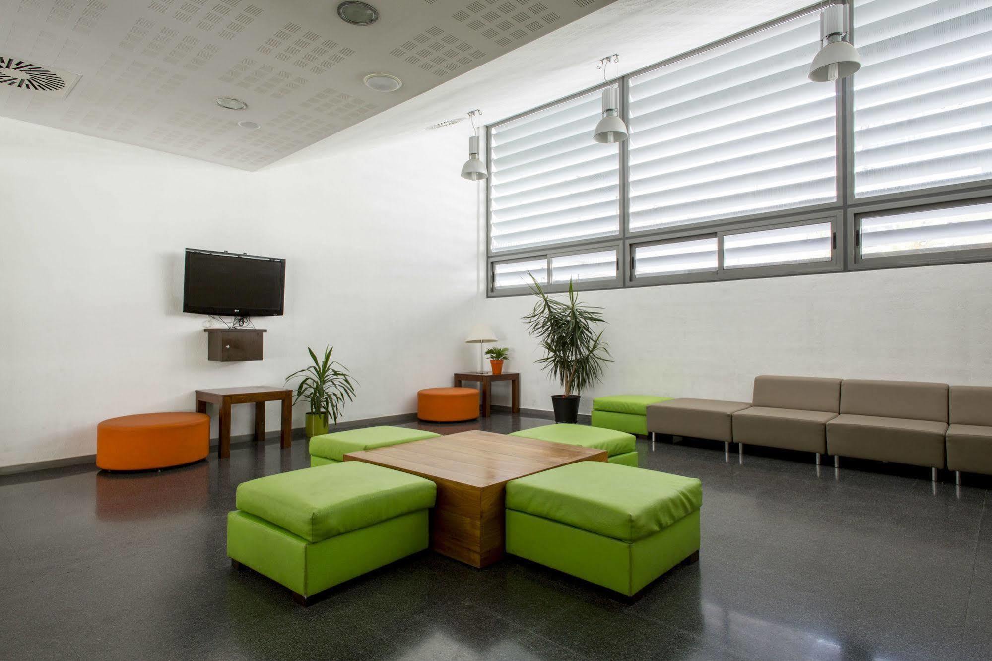 Residencia Universitaria Resa Damia Bonet Valencia Ngoại thất bức ảnh