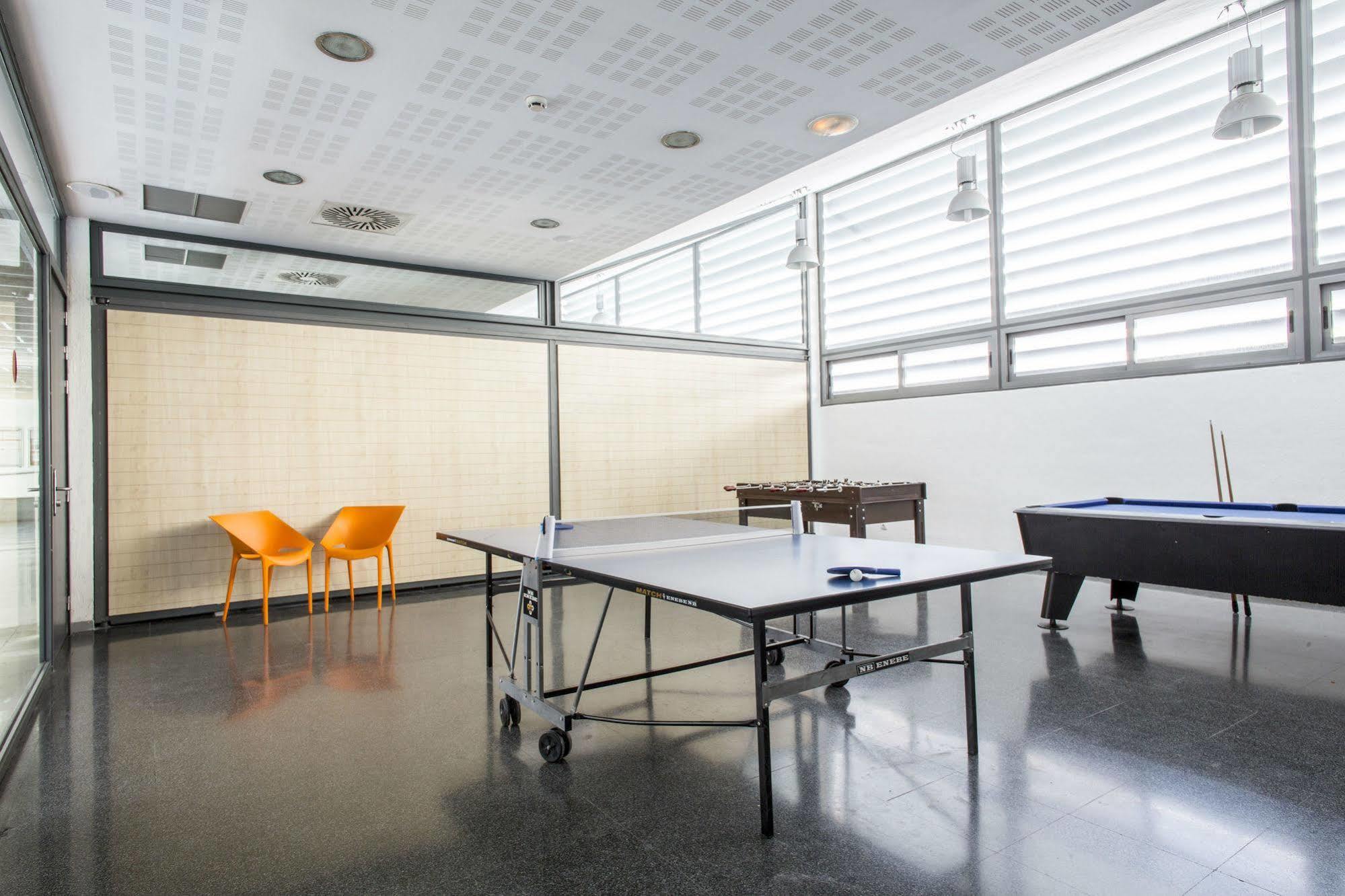 Residencia Universitaria Resa Damia Bonet Valencia Ngoại thất bức ảnh