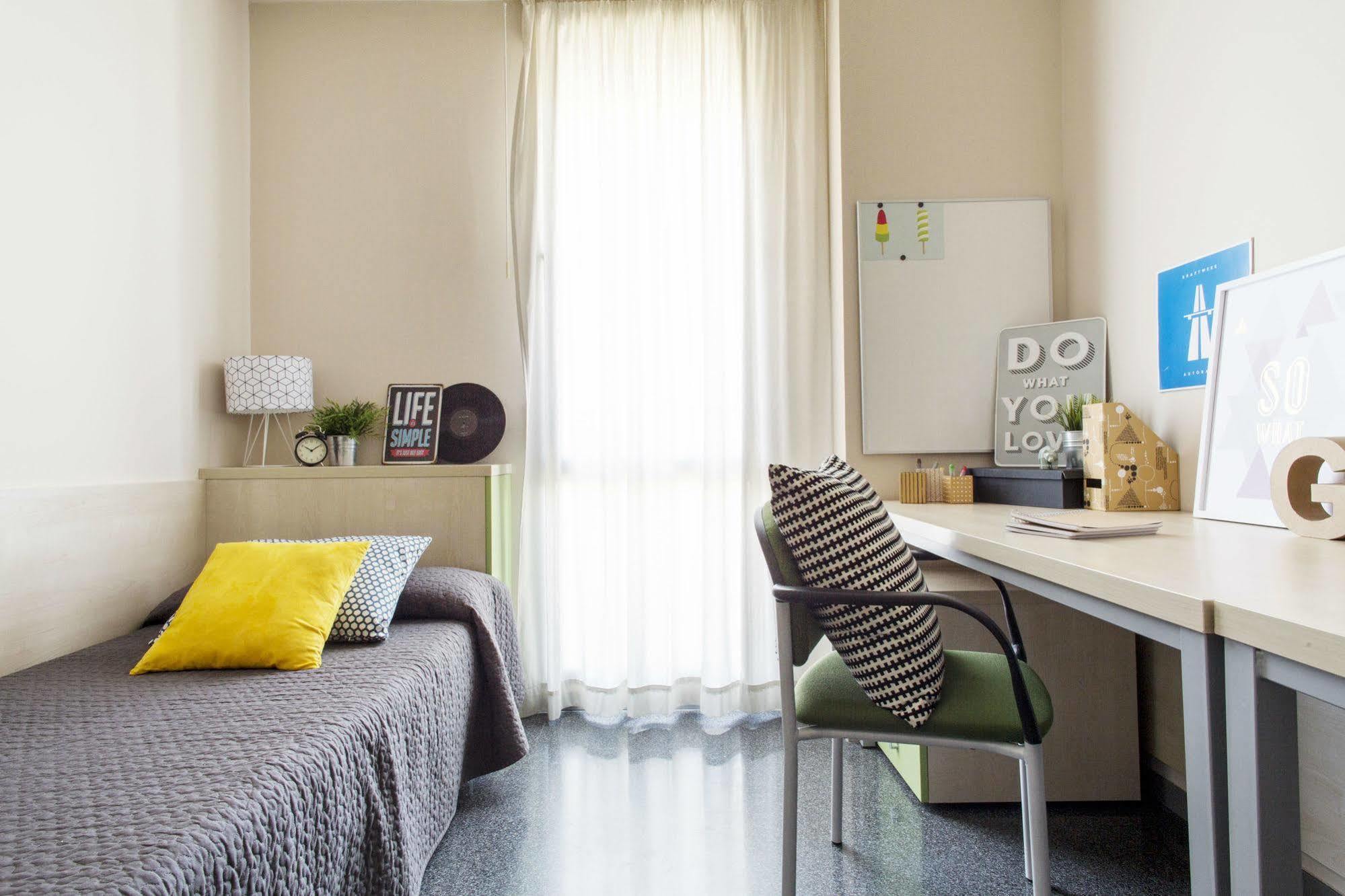 Residencia Universitaria Resa Damia Bonet Valencia Ngoại thất bức ảnh