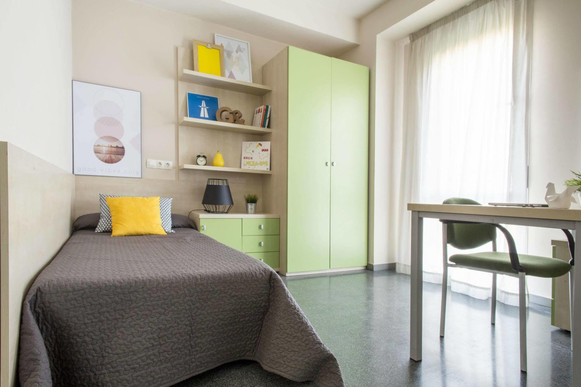 Residencia Universitaria Resa Damia Bonet Valencia Ngoại thất bức ảnh
