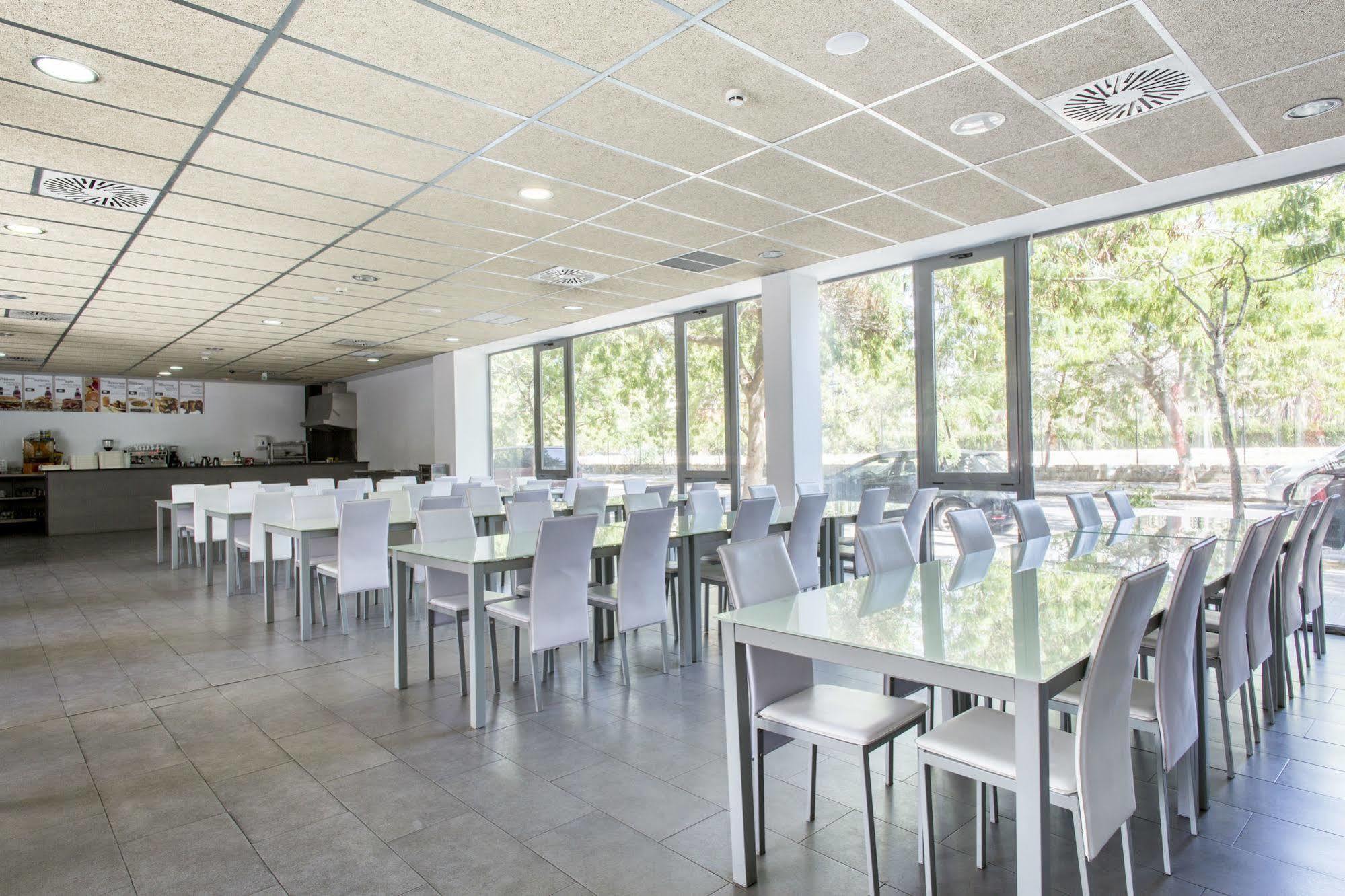 Residencia Universitaria Resa Damia Bonet Valencia Ngoại thất bức ảnh