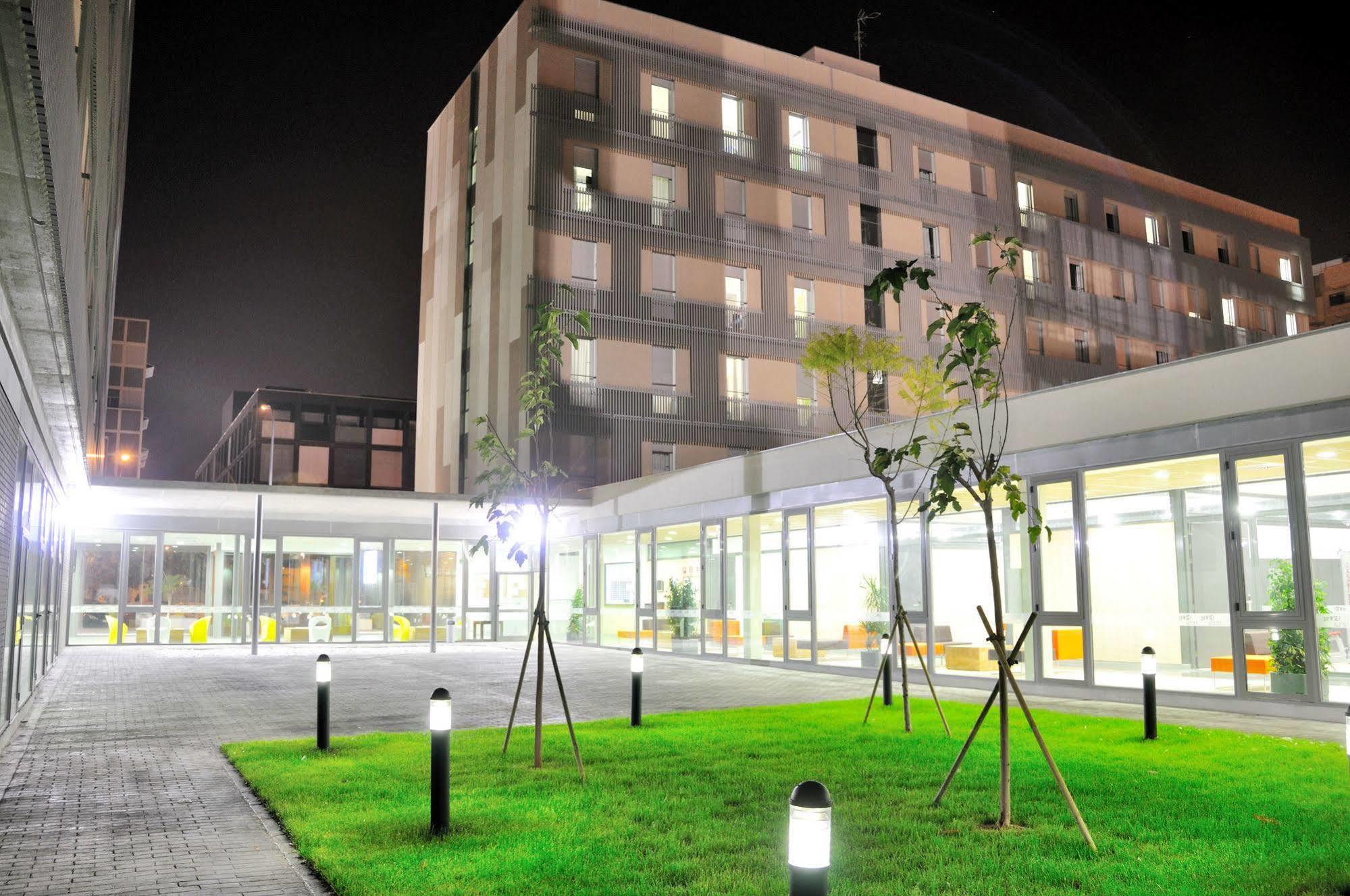Residencia Universitaria Resa Damia Bonet Valencia Ngoại thất bức ảnh