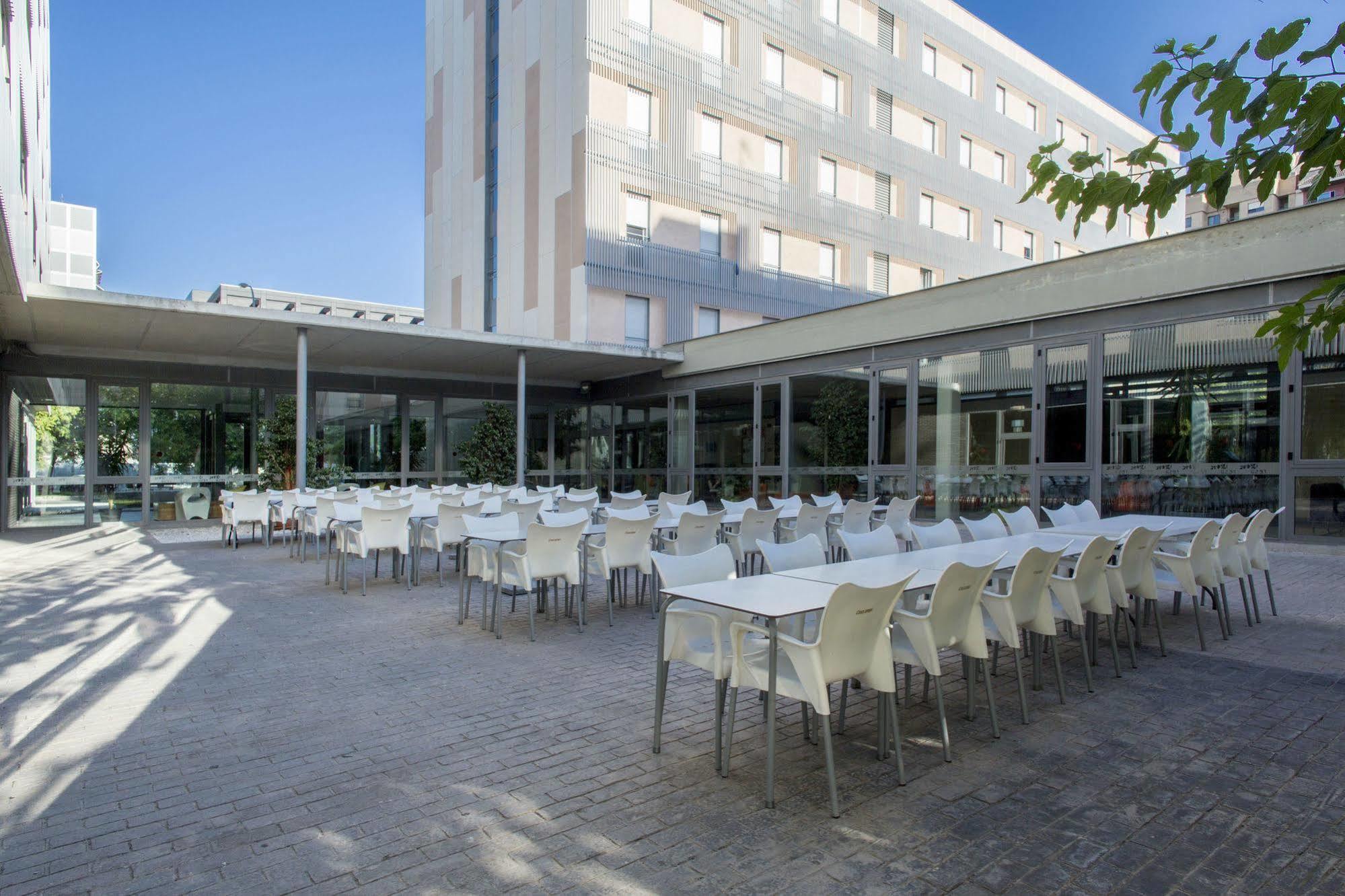 Residencia Universitaria Resa Damia Bonet Valencia Ngoại thất bức ảnh
